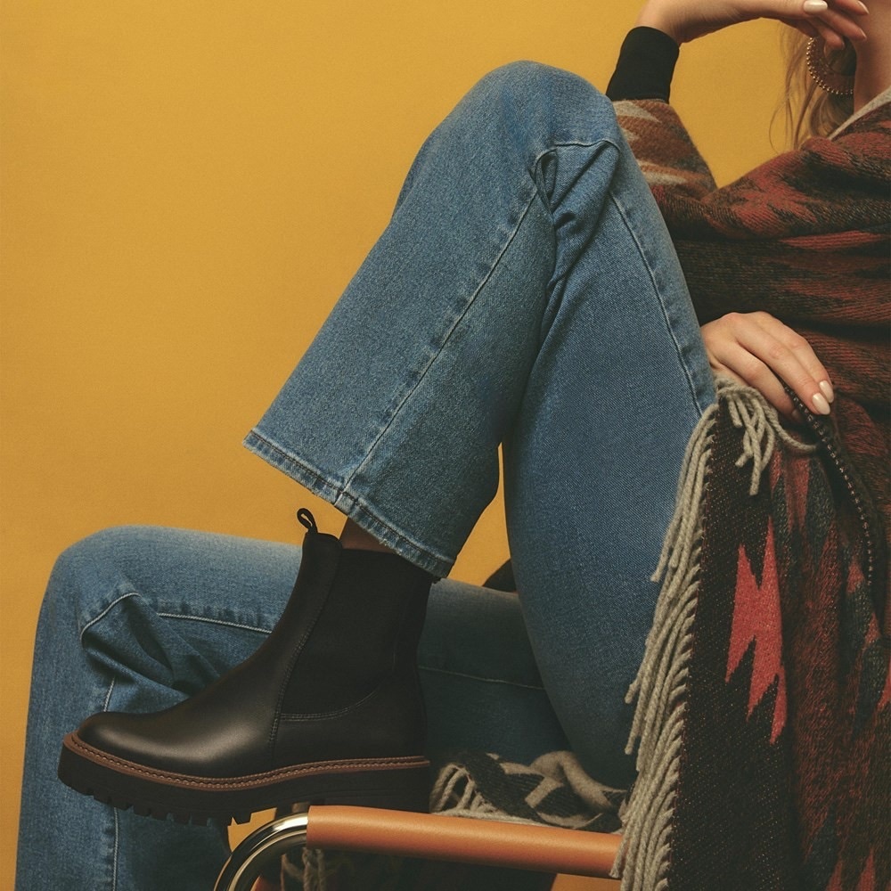Sam Edelman Black Laguna Chelsea Boot - Picture 7 of 7